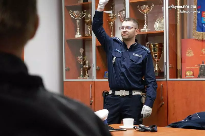 Policjanci szkolili strażaków w Świętochłowicach
