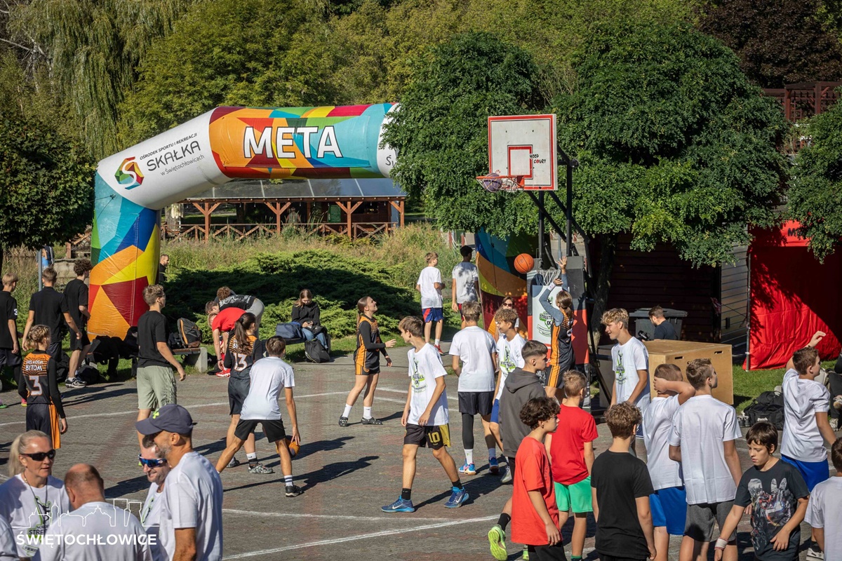 IX SORDREW STREETBALL za nami – emocjonujące rozgrywki na OSiR Skałka! - fotoreportaż