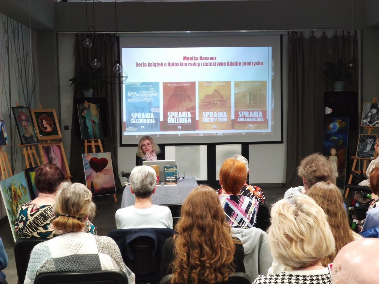 Spotkanie z Moniką Kassner w Świętochłowicach – historia Śląska z kobiecej perspektywy - fotoreportaż