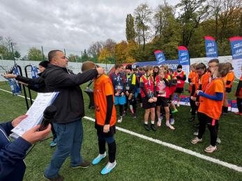 Świętochłowice: uczennice z SP nr 2 wygrały etap wojewódzki turnieju „Z Orlika na Stadion”