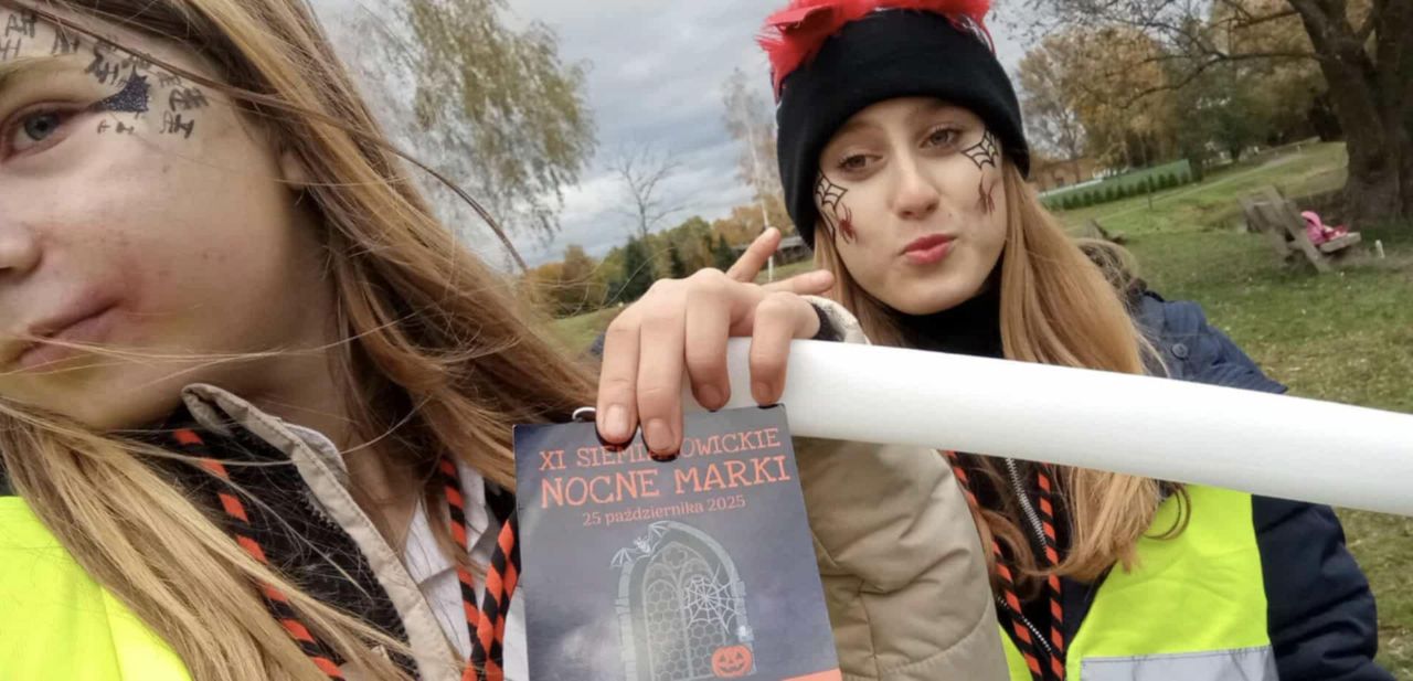 Wolontariusze z SP 2 wsparli bieg XI Nocne Marki w halloweenowym klimacie - fotoreportaż