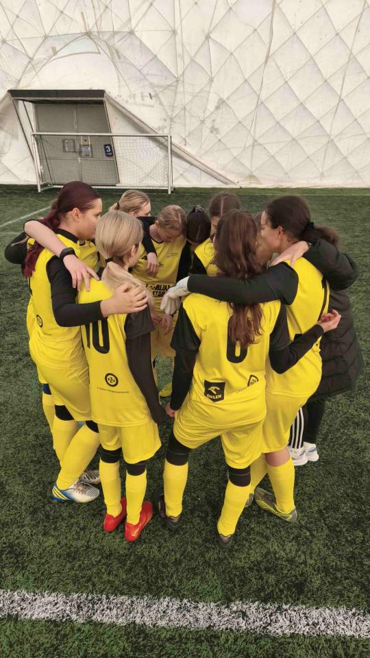 „Dziołchy ze Świon” rywalizowały w Warszawie! [ZDJĘCIA] - fotoreportaż