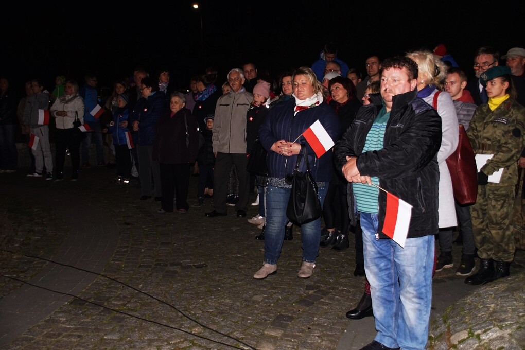 Dziś na placu Słowiańskim w Lipinach odbyły się uroczystości z okazji obchodów setnej rocznicy odzyskania przez Polskę Niepodległości.