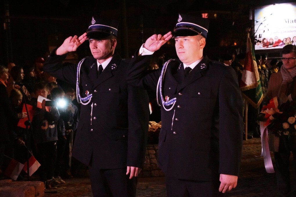 Dziś na placu Słowiańskim w Lipinach odbyły się uroczystości z okazji obchodów setnej rocznicy odzyskania przez Polskę Niepodległości.