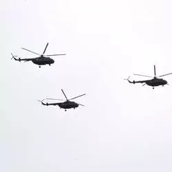 Helikoptery nad miastem