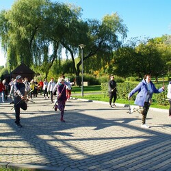 Międzypokoleniowy Nordic Walking