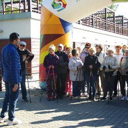 Międzypokoleniowy Nordic Walking