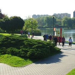 Międzypokoleniowy Nordic Walking