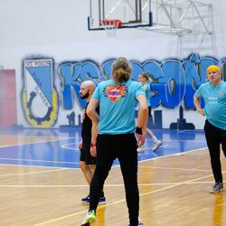 Mecz siatkówki pomiędzy sztabami WOŚP