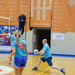 Mecz siatkówki pomiędzy sztabami WOŚP