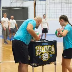 Mecz siatkówki pomiędzy sztabami WOŚP