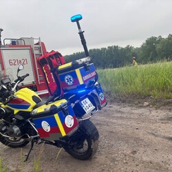 Poważny wypadek wiatrakowca w Świętochłowicach. Intensywna akcja ratunkowa
