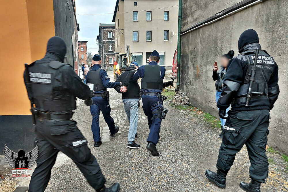 31-letni Robert K. ze Świętochłowic zatrzymany przez policję/fot. Fundacja ECPU Polska: ŁOWCY Pedofili [FB]