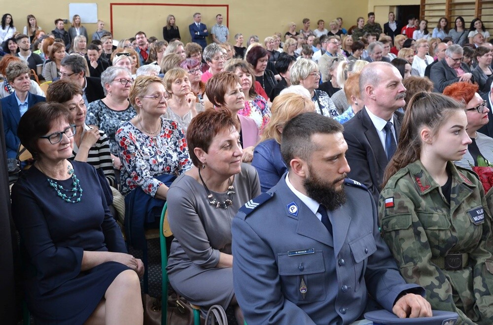 II Liceum Ogólnokształcące im. Mikołaja Reja  w Świętochłowicach świętowało 40-lecie istnienia.