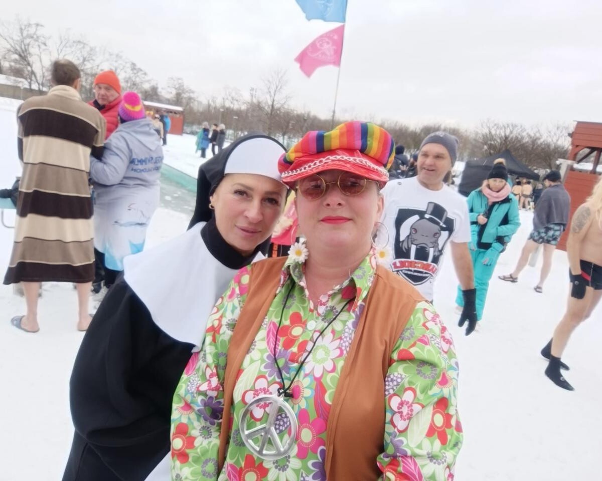 Za nami coroczne bicie rekordu w ilości osób morsujących jednocześnie / fot. Daria Klimowicz / Pogoria Morsuje