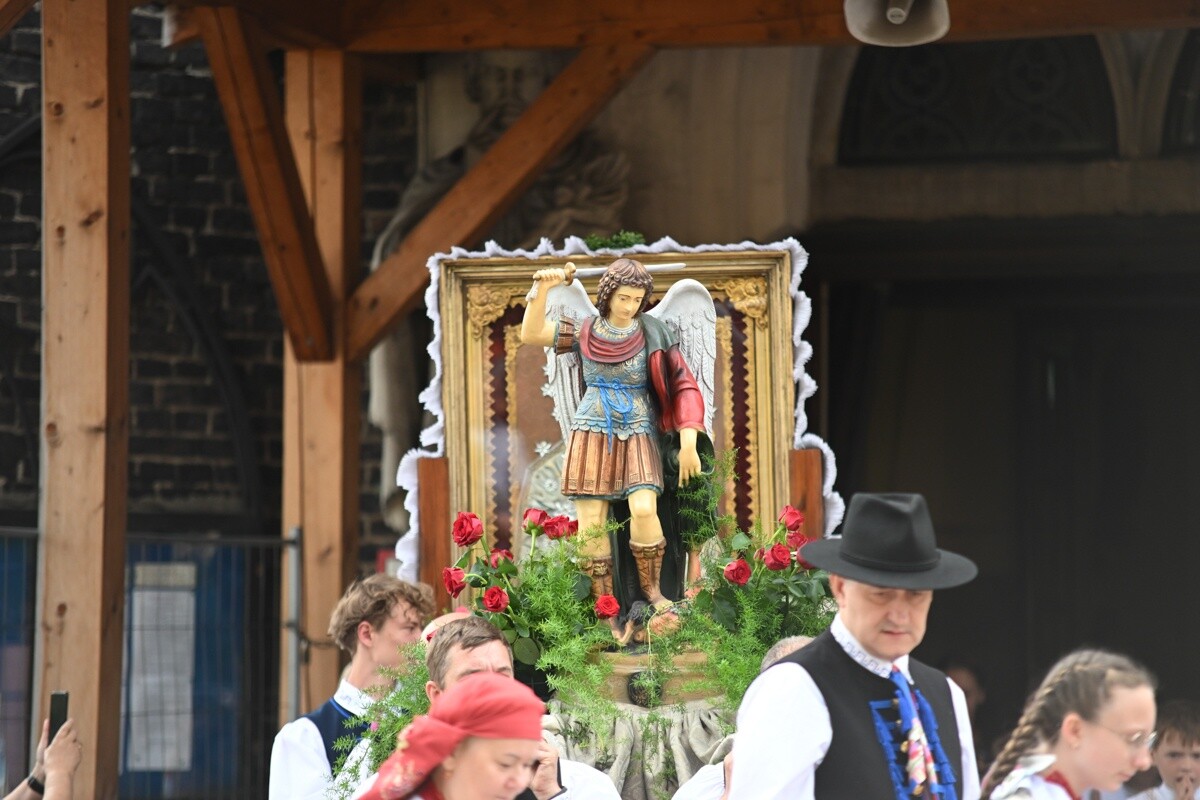 Tradycyjna procesja Bożego Ciała w Lipinach. / fot. Marek Faber / Krzysztof Faber