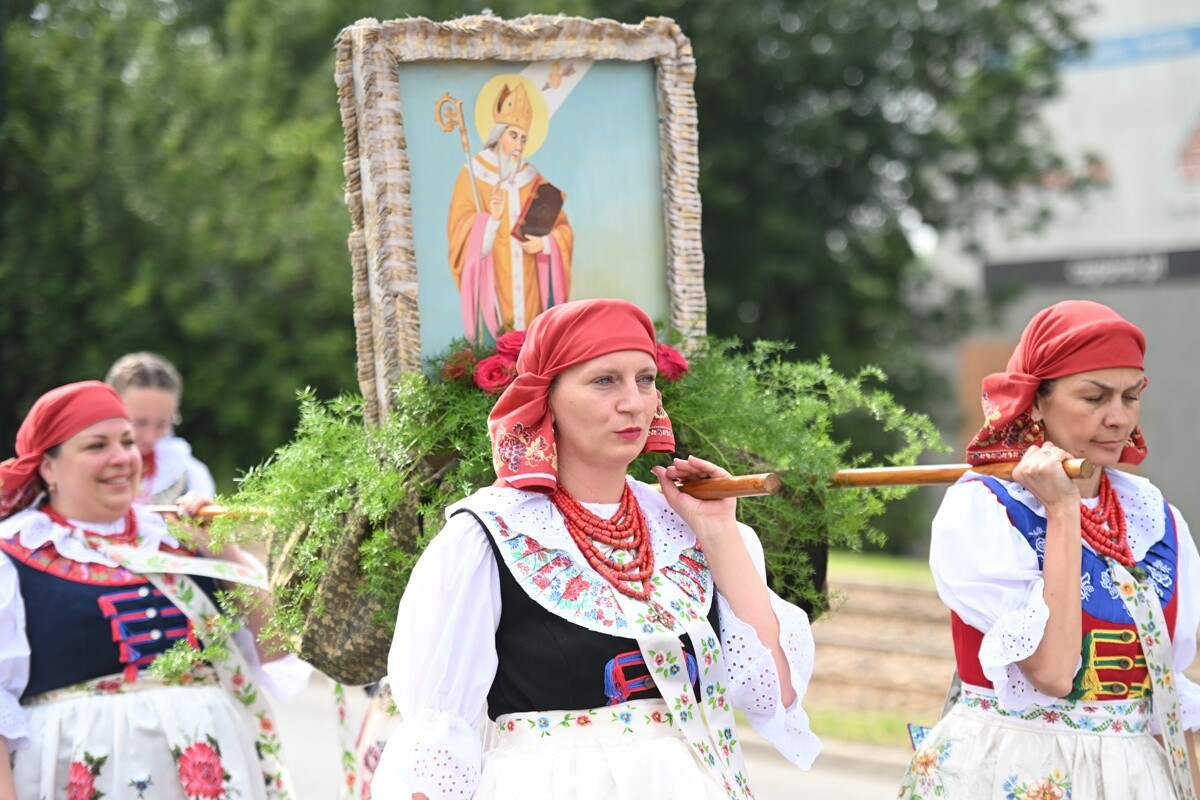 Tradycyjna procesja Bożego Ciała w Lipinach. / fot. Marek Faber / Krzysztof Faber