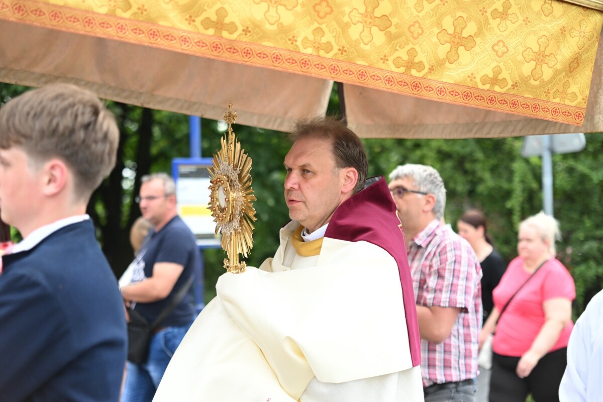 Tradycyjna procesja Bożego Ciała w Lipinach. / fot. Marek Faber / Krzysztof Faber