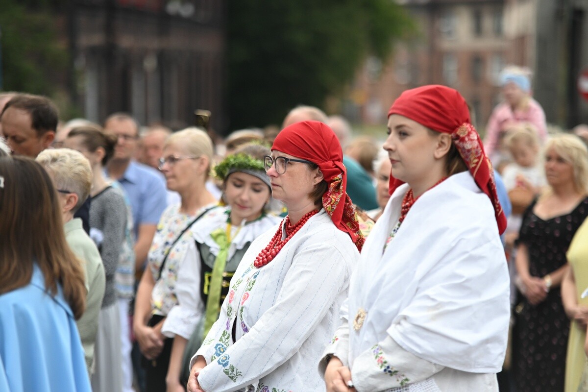 Tradycyjna procesja Bożego Ciała w Lipinach. / fot. Marek Faber / Krzysztof Faber