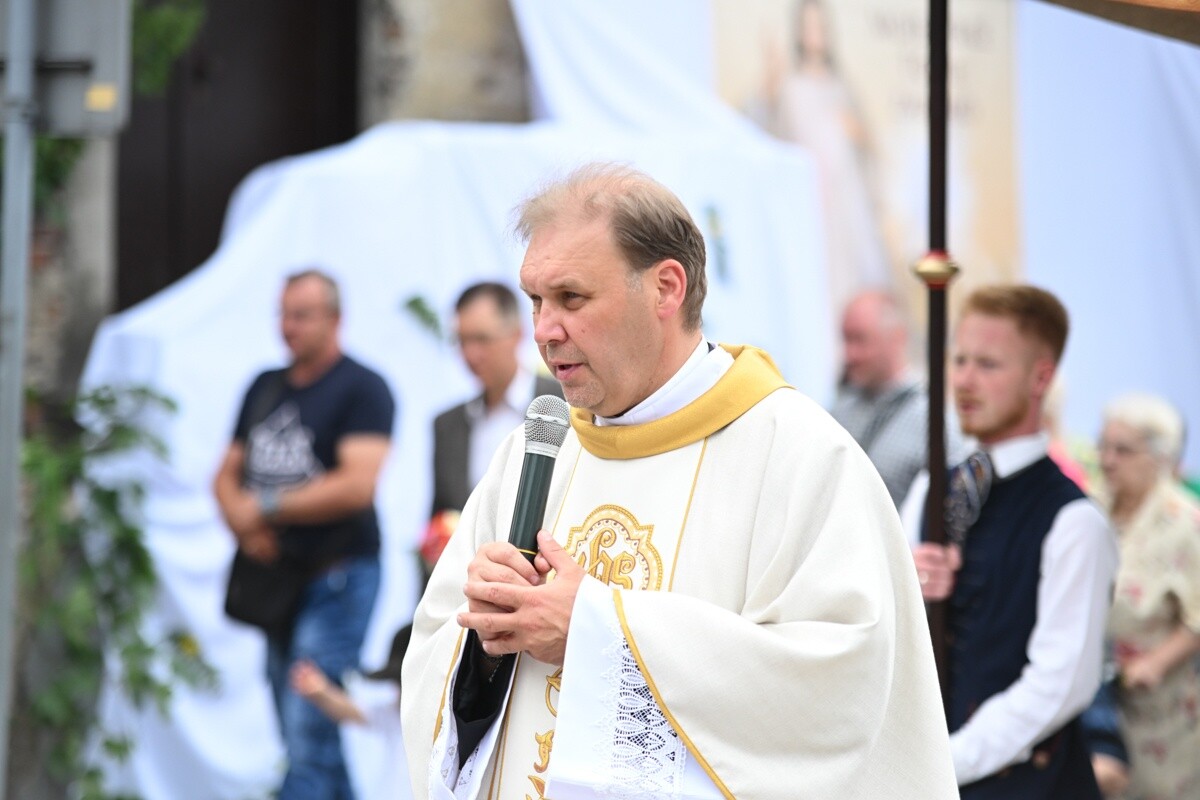 Tradycyjna procesja Bożego Ciała w Lipinach. / fot. Marek Faber / Krzysztof Faber