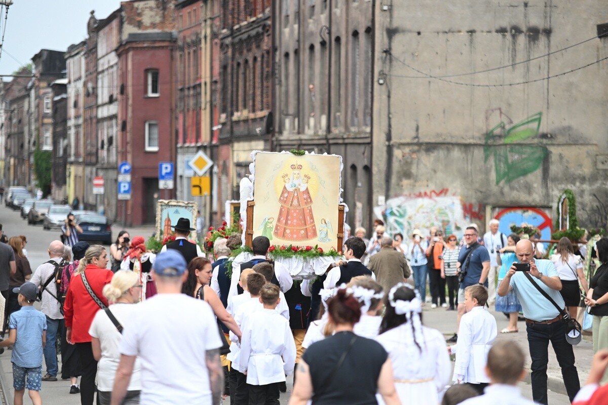Tradycyjna procesja Bożego Ciała w Lipinach. / fot. Marek Faber / Krzysztof Faber