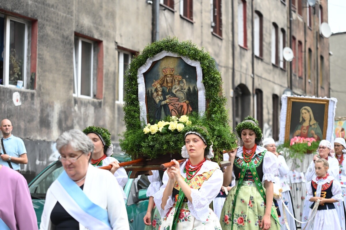 Tradycyjna procesja Bożego Ciała w Lipinach. / fot. Marek Faber / Krzysztof Faber
