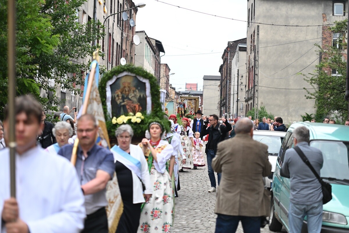 Tradycyjna procesja Bożego Ciała w Lipinach. / fot. Marek Faber / Krzysztof Faber