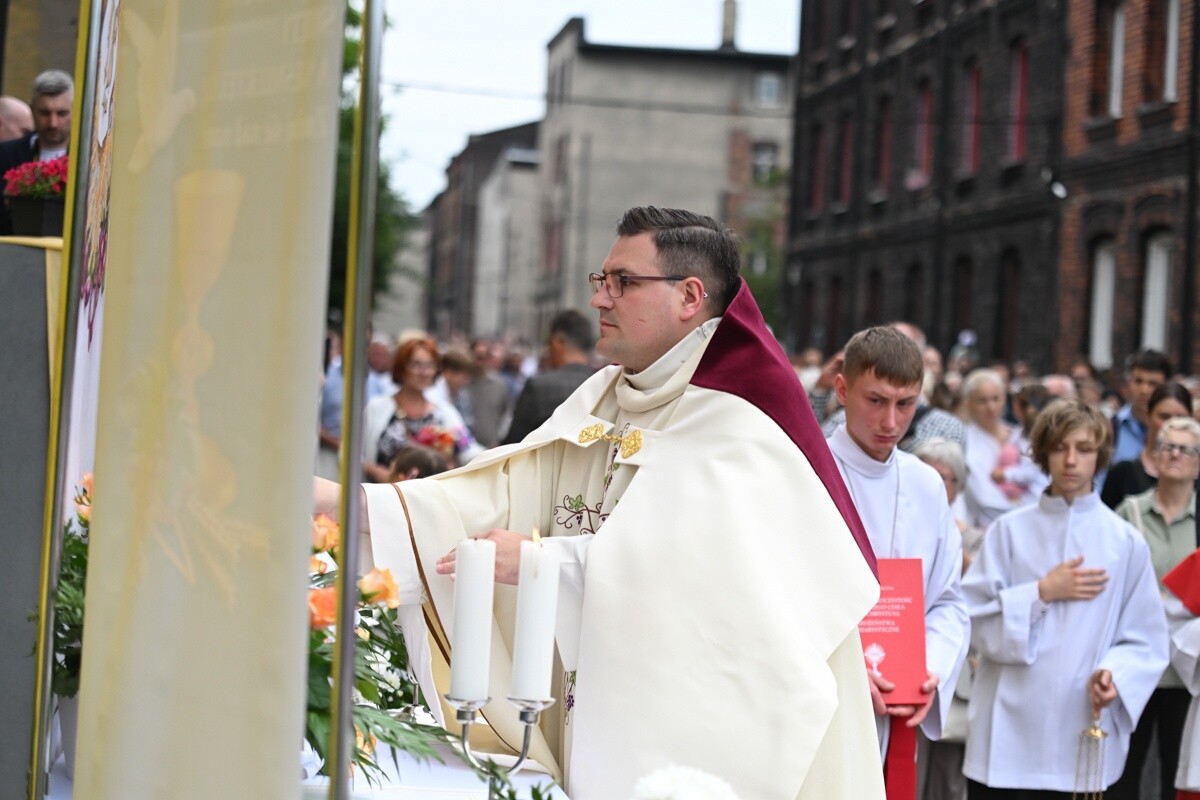 Tradycyjna procesja Bożego Ciała w Lipinach. / fot. Marek Faber / Krzysztof Faber