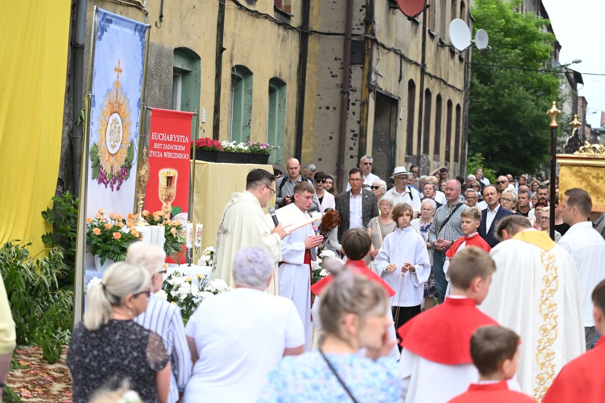 Tradycyjna procesja Bożego Ciała w Lipinach. / fot. Marek Faber / Krzysztof Faber