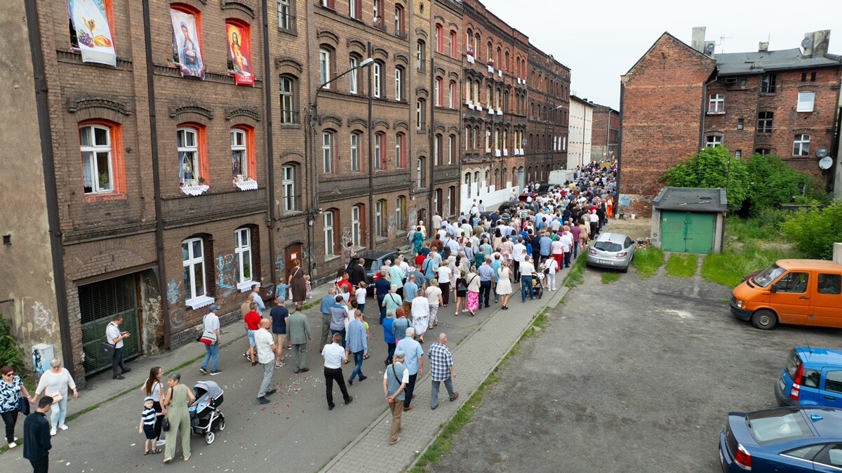 Tradycyjna procesja Bożego Ciała w Lipinach. / fot. Marek Faber / Krzysztof Faber