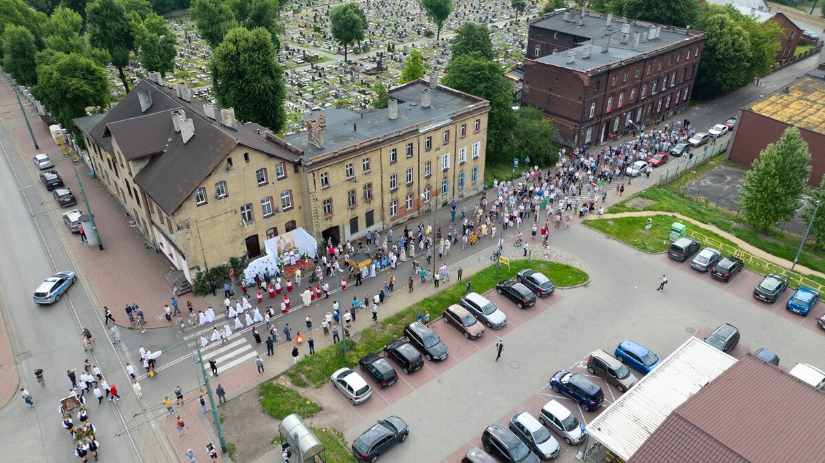 Tradycyjna procesja Bożego Ciała w Lipinach. / fot. Marek Faber / Krzysztof Faber
