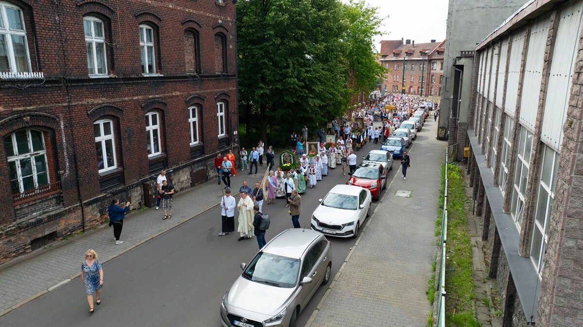 Tradycyjna procesja Bożego Ciała w Lipinach. / fot. Marek Faber / Krzysztof Faber