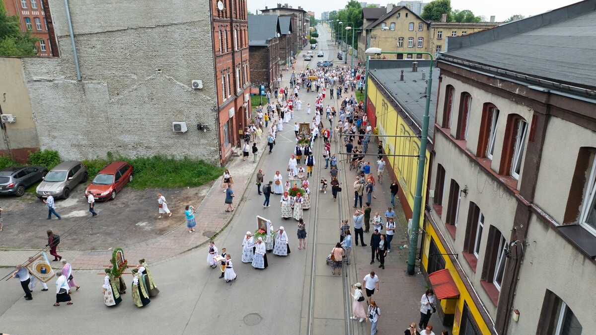Tradycyjna procesja Bożego Ciała w Lipinach. / fot. Marek Faber / Krzysztof Faber