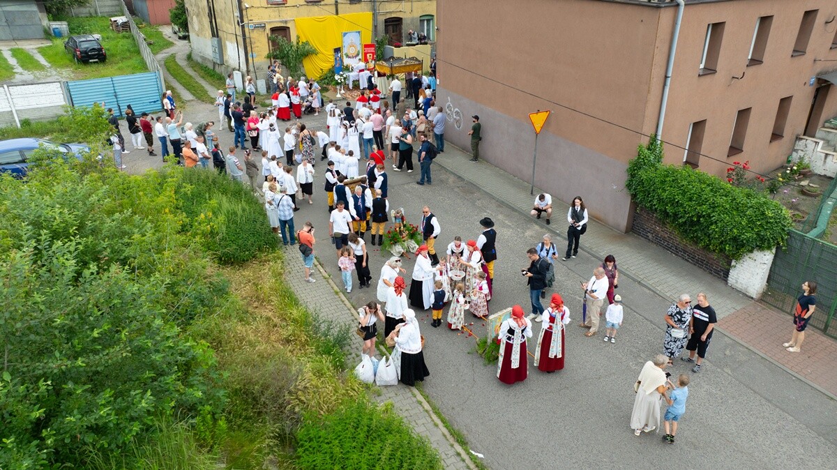 Tradycyjna procesja Bożego Ciała w Lipinach. / fot. Marek Faber / Krzysztof Faber
