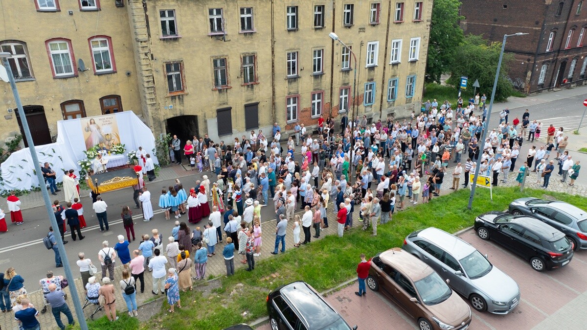 Tradycyjna procesja Bożego Ciała w Lipinach. / fot. Marek Faber / Krzysztof Faber