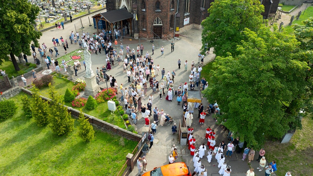 Tradycyjna procesja Bożego Ciała w Lipinach. / fot. Marek Faber / Krzysztof Faber