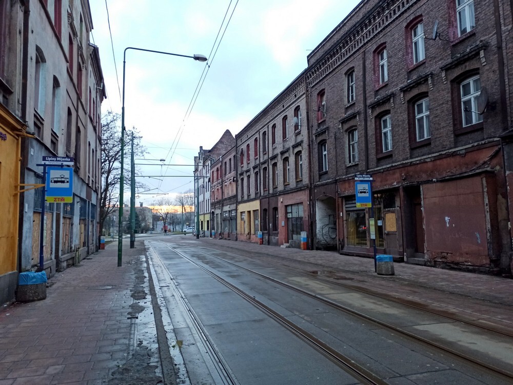 Metropolia Śląsko-Zagłębiowska to atrakcyjne miejsce do mieszkania. Gdzie można znaleźć tanie mieszkania na sprzedaż? Okazuje się, że najniższe ceny są w Świętochłowicach i Rudzie Śląskiej.