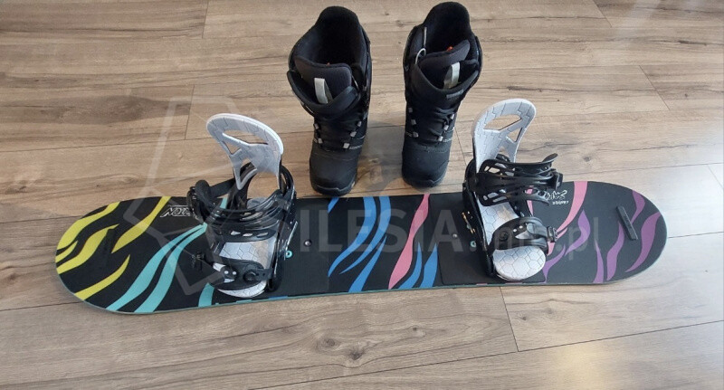 Deska snowboardowa dziecięca z wiązaniami i butami