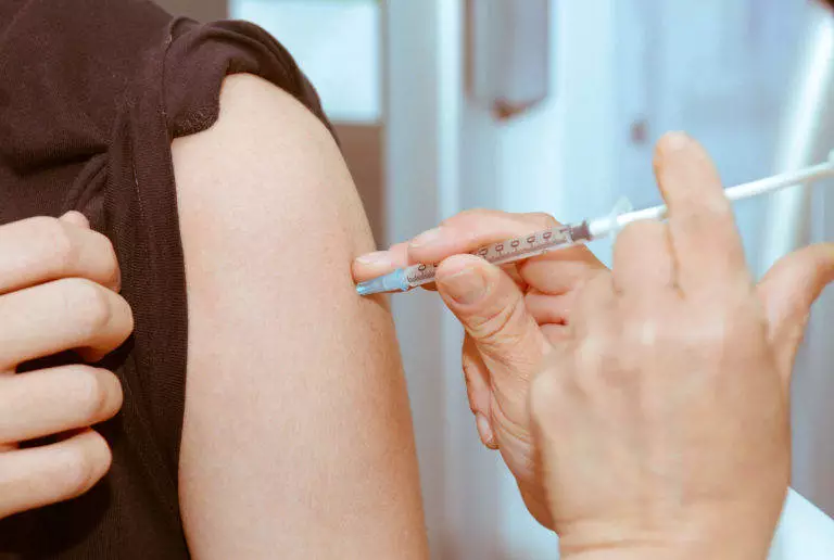 Efekty uboczne szczepionki przeciw grypie, o których powinieneś wiedzieć