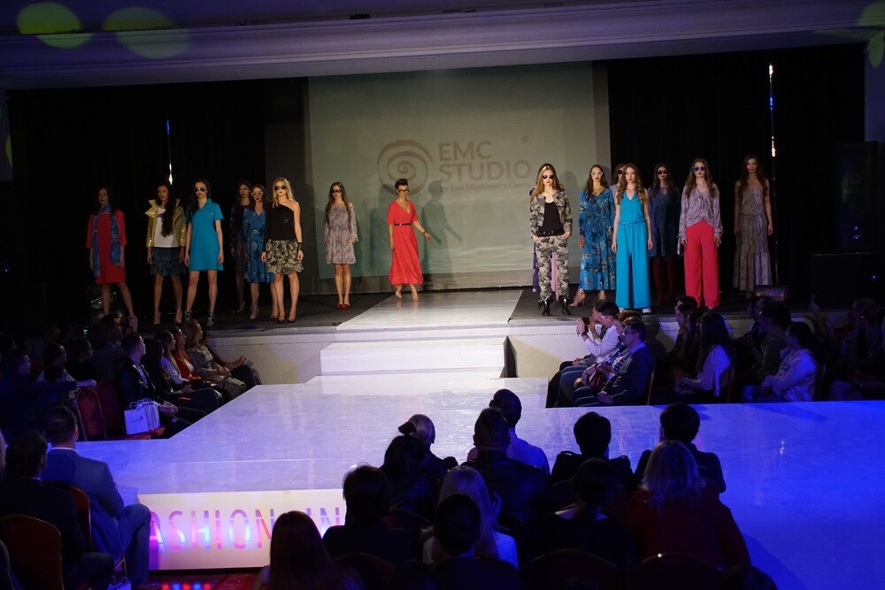 W sobotę odbyła się IV edycja Fashion Inside, wielkiego święta Mody! Coroczne wydarzenie ma promować młodych, zdolnych Projektantów oraz łączyć Modę z szeroko pojętą Kulturą.