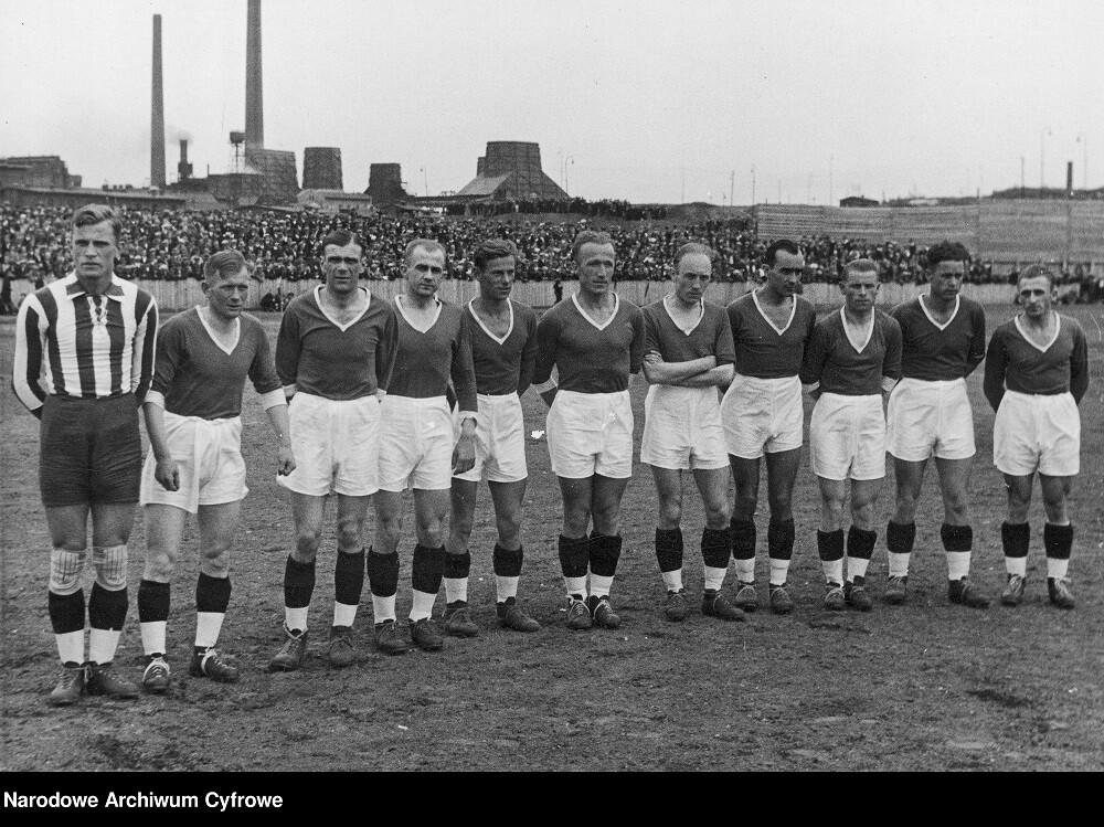 Kiedyś słyszał o nim każdy świętochłowiczanin. Piłkarz, olimpijczyk i reprezentant Polski w latach 1936–1939 - Hubert August Gad był dumą Świętochłowic. Świetnie zapowiadającą się piłkarską karierę przerwała jedna tragiczna śmierć. Poznajcie historię pewnego piłkarza.