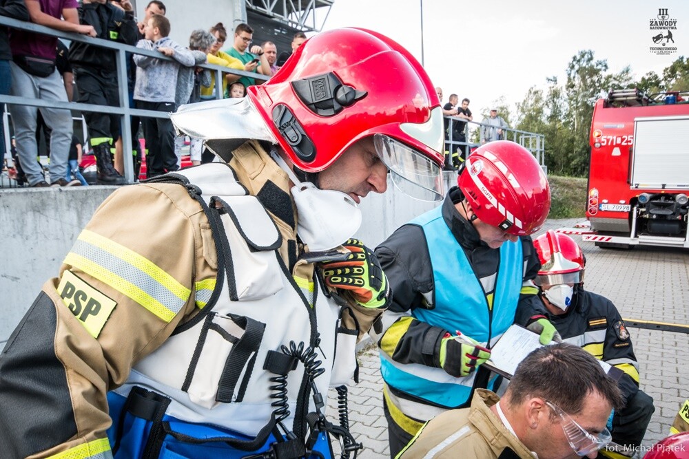 Strażacy z Komendy Miejskiej Państwowej Straży Pożarnej w Świętochłowicach zajęli drugie miejsce w III Zawodach Ratownictwa Technicznego o Puchar Śląskiego Komendanta Wojewódzkiego Państwowej Straży Pożarnej!