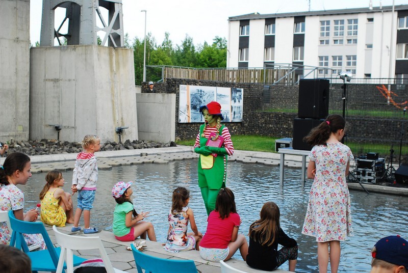 Industriada 2019 w Świętochłowicach: Po spektaklu teatralnym odbył się bal plenerowy z Boba Jazz Band pod Wieżą Kozłową.