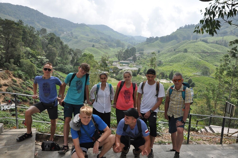Po ponad trzech tygodniach spędzonych w Azji Południowo-Wschodniej młodzi podróżnicy z I LO im. J.Kochanowskiego w Świętochłowicach powrócili do domów. W ramach projektu "Kochanowski w Azji" uczniowie wraz z opiekunami zwiedzali Singapur i Malezję.
