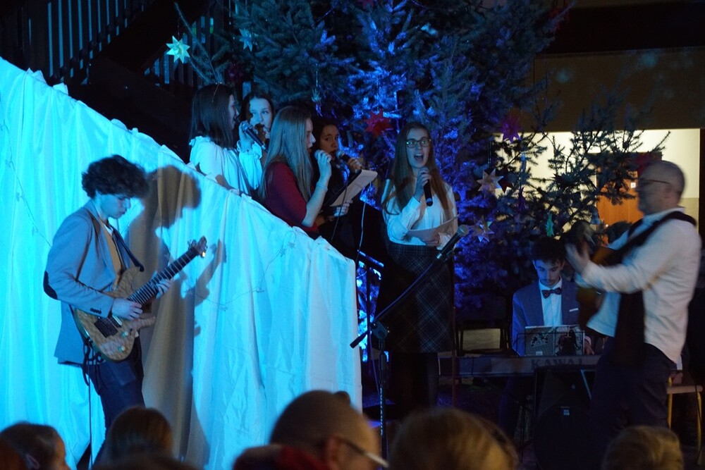 W Salezjańskim Zespole Szkół Publicznych "Don Bosko" w Świętochłowicach odbył się wczoraj wyjątkowy koncert kolęd i pastorałek - "Kolędowanie u Janka".