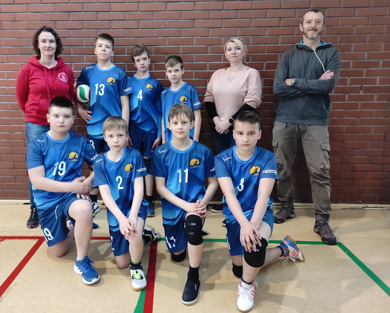 Kolejne zwycięstwa siatkarzy UKS Dwójka Świętochłowice
