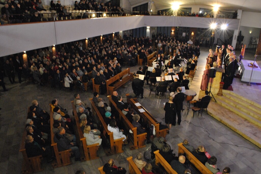 Jubileuszowy koncert Chóru Ex Animo w świętochłowickim kościele.