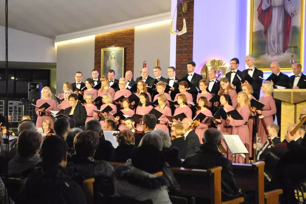 Jubileuszowy koncert Chóru Ex Animo w świętochłowickim kościele.