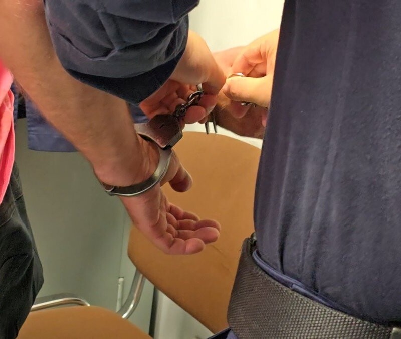 Kradzież rozbójnicza w gabinecie stomatologicznym. Sprawca w rękach policji