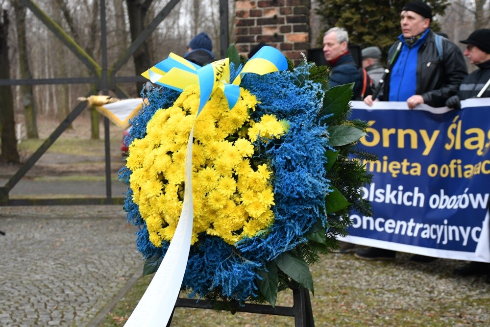 Dziś mieszkańcy Śląska wzięli udział w Marszu na Zgodę. Jego uczestnicy przeszli 10-kilometrową trasę z Katowic pod bramę byłego obozu pracy w Zgodzie w Świętochłowicach.

fot. Jacek Knapik